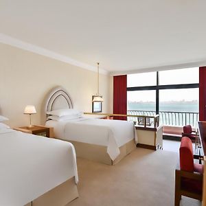 Deluxe Twin Room Corniche Sea View