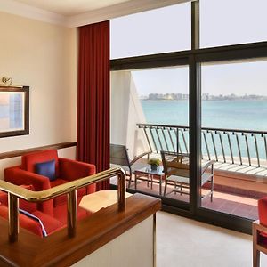 Deluxe King Room Corniche Sea View